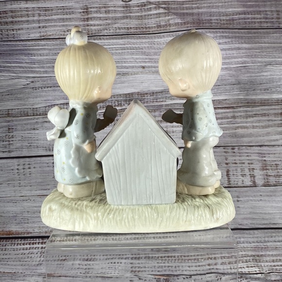 Precious Moments 1981 Figurine, Bless This House,#E-7164 - Picture 3 of 8